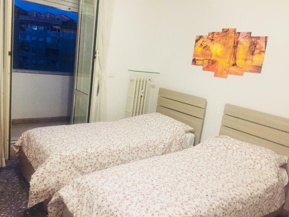 Female Dormitory For Only Female Bed and Breakfast Rom Eksteriør billede